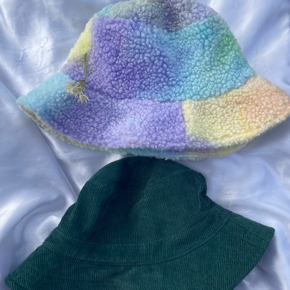 Colorful bucket hats - Picture 3 of 5